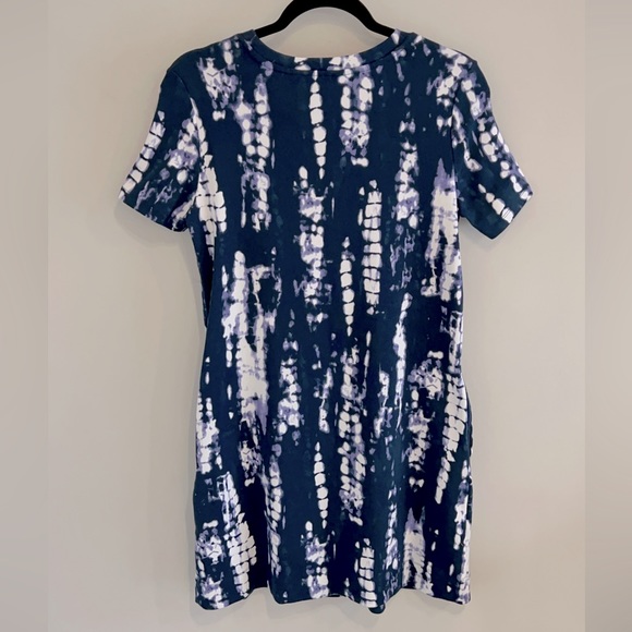 Ellen Tracy Pocket Dress. - Picture 4 of 11